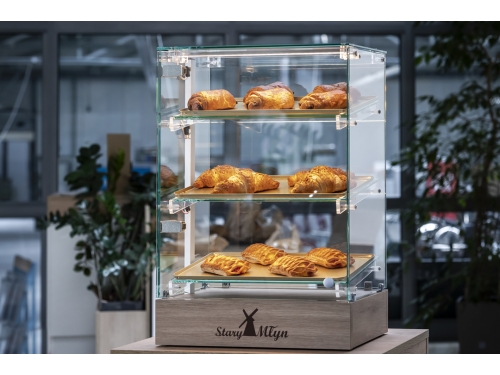 regaly-piekarnicze-producent-witryna-bufetowa-bufet-sniadaniowy-wyposazenie-pastry-display-case-bakery-display-cases